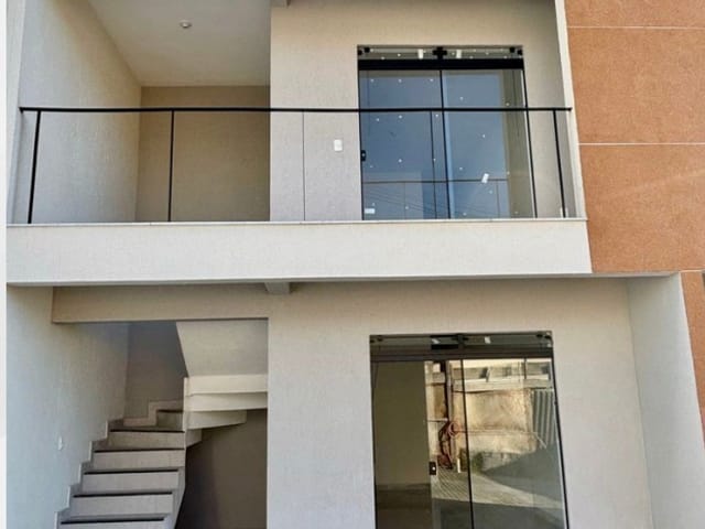 Casa com 137m² 3 quartos e 3 banheiros, à venda, no bairro Vale das Orquídeas em Contagem