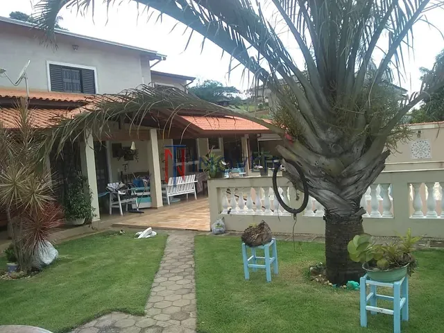 Casa com 800m², à venda, no bairro Vale do Atibaia I em Piracaia