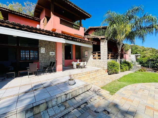 Casa 5 quartos e 6 banheiros, à venda, no bairro Ponta das Canas em Ilhabela