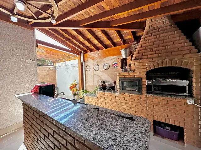 Casa 3 quartos e 3 banheiros, à venda, no bairro Parque Villa Flores em Sumaré