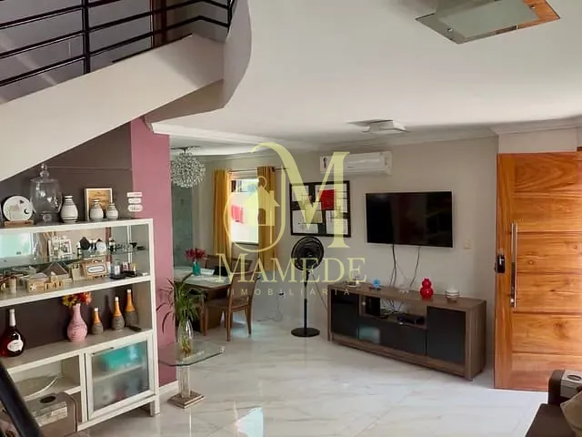 Casa 3 quartos e 4 banheiros, à venda, no bairro Parque Verde em Belém