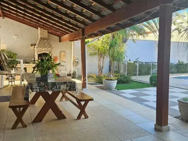 Casa com 480m² 5 quartos e 5 banheiros, à venda, no bairro Vila Oliveira em Mogi das Cruzes