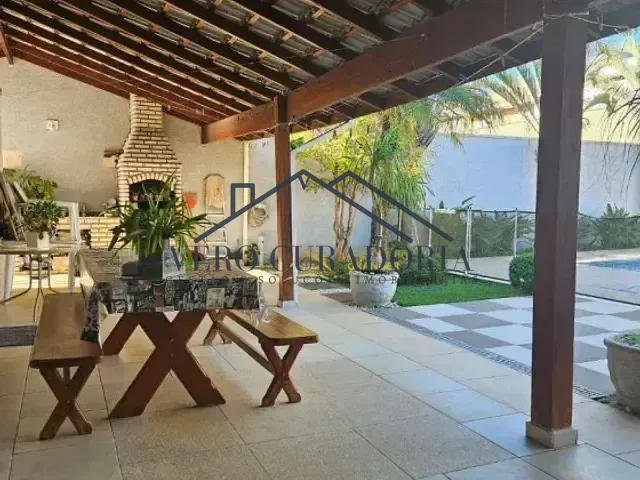 Casa com 480m² 5 quartos e 5 banheiros, à venda, no bairro Vila Oliveira em Mogi das Cruzes