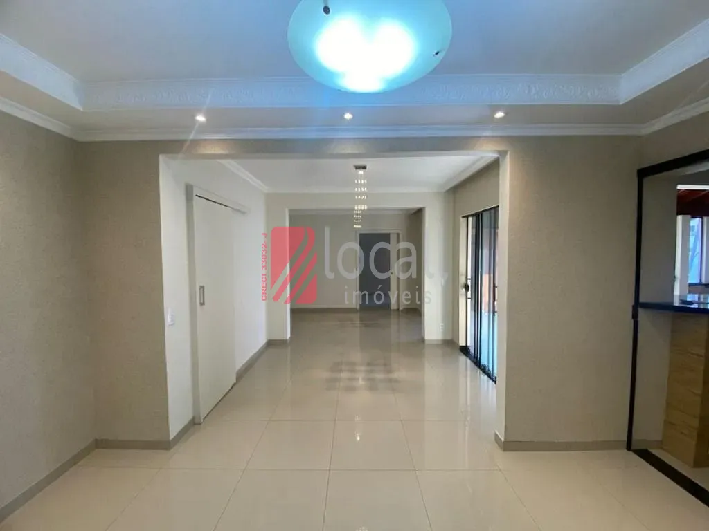 Casa de Condomínio com 5 quartos para aluguel, 280m² — foto 8 de 35