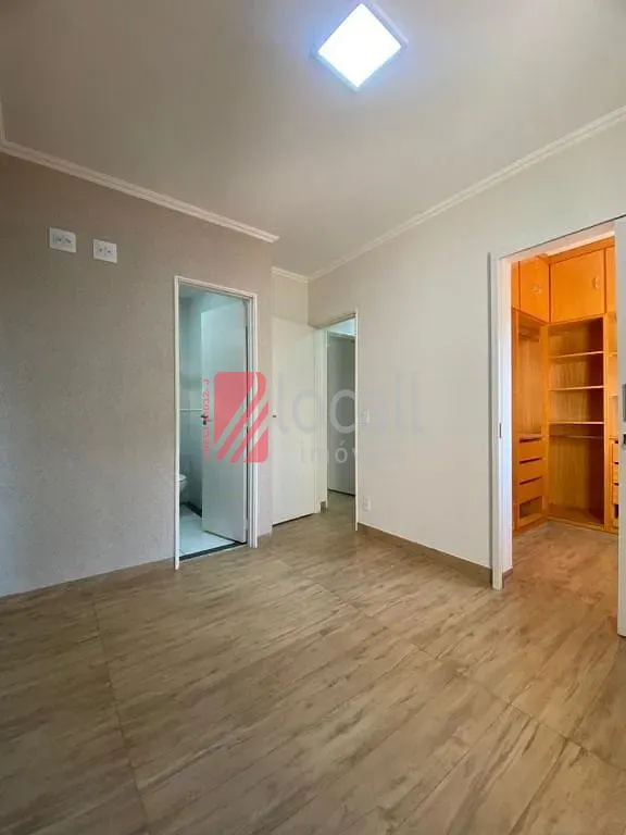Casa de Condomínio com 5 quartos para aluguel, 280m² — foto 33 de 35