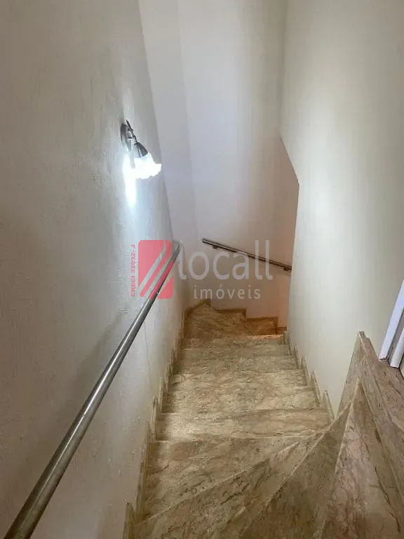 Casa de Condomínio com 5 quartos para aluguel, 280m² — foto 30 de 35