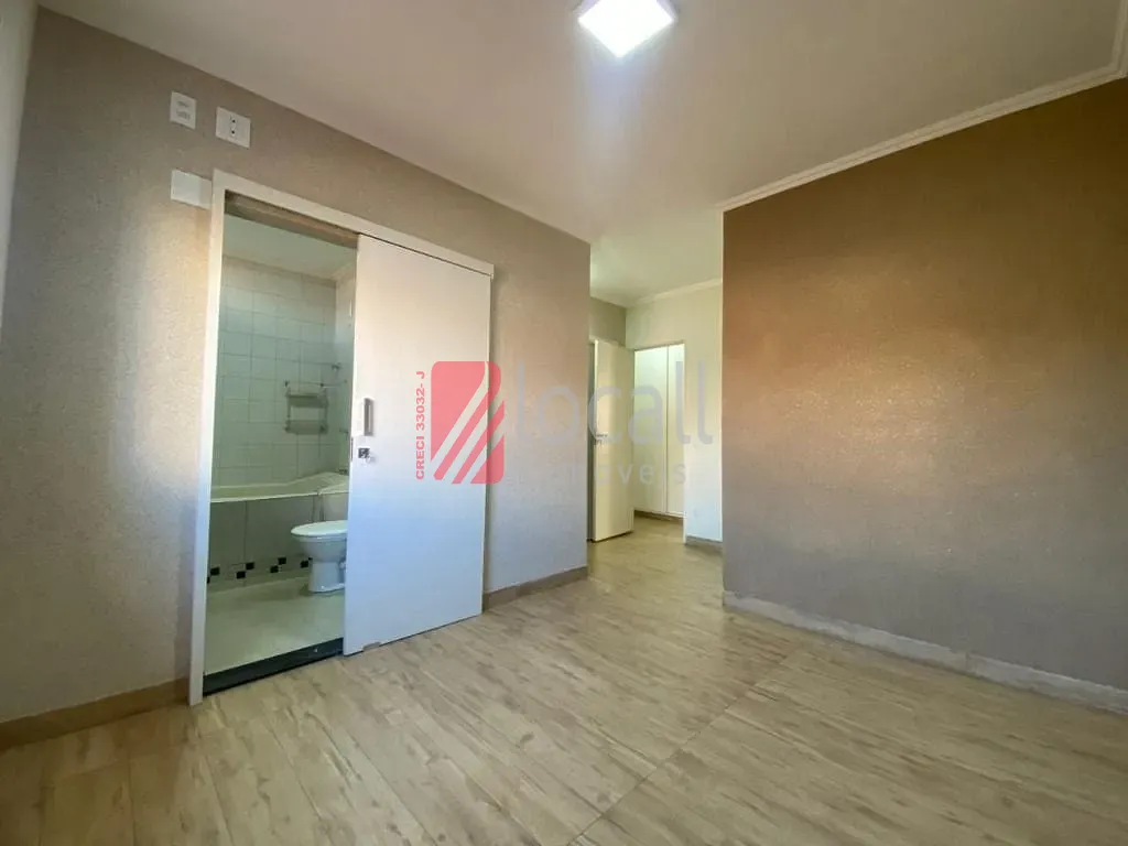 Casa de Condomínio com 5 quartos para aluguel, 280m² — foto 27 de 35