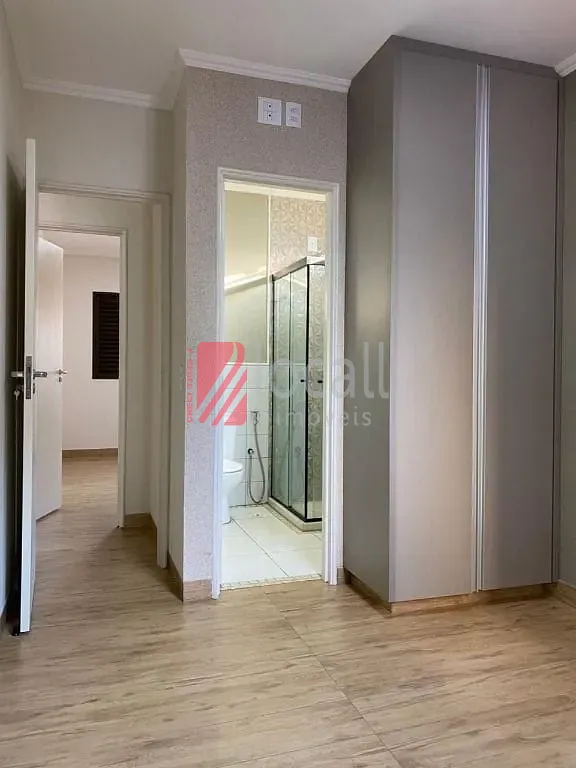 Casa de Condomínio com 5 quartos para aluguel, 280m² — foto 24 de 35