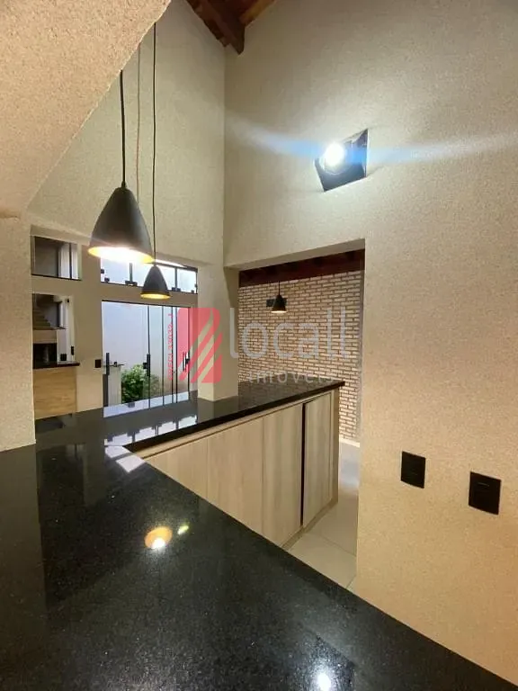 Casa de Condomínio com 5 quartos para aluguel, 280m² — foto 17 de 35