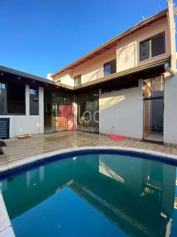 Casa de Condomínio com 5 quartos para aluguel, 280m² — foto 18 de 35