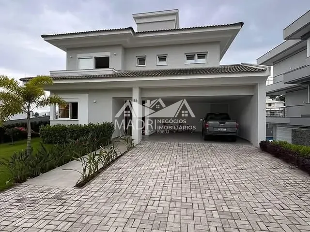 Casa com 424m² 3 quartos e 1 banheiro, à venda, no bairro Pedra Branca em Palhoça