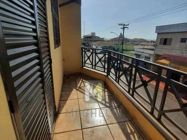 Casa com 200m² 1 quarto e 1 banheiro, para alugar, no bairro Jardim Bela Vista em Serrana