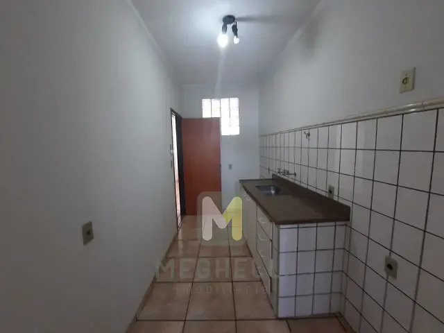 Casa com 200m² 1 quarto e 1 banheiro, para alugar, no bairro Jardim Bela Vista em Serrana