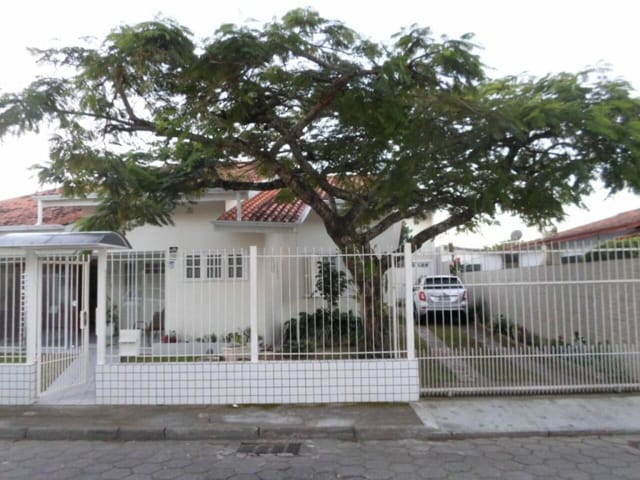 Casa com 471m² 4 quartos e 4 banheiros, à venda, no bairro Ingleses do Rio Vermelho em Florianópolis