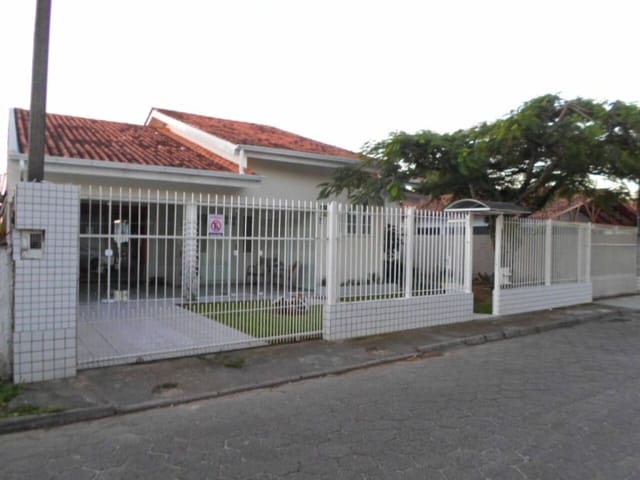 Casa com 471m² 4 quartos e 4 banheiros, à venda, no bairro Ingleses do Rio Vermelho em Florianópolis