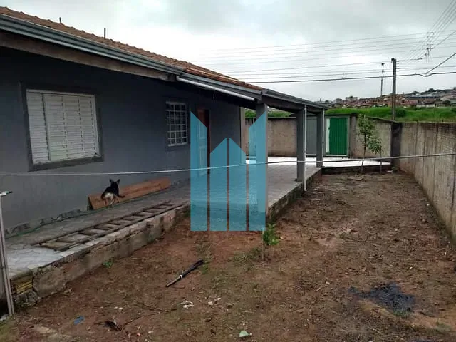 Casa com 272m² 2 quartos e 1 banheiro, à venda, no bairro Jardim Kennedy em Poços de Caldas