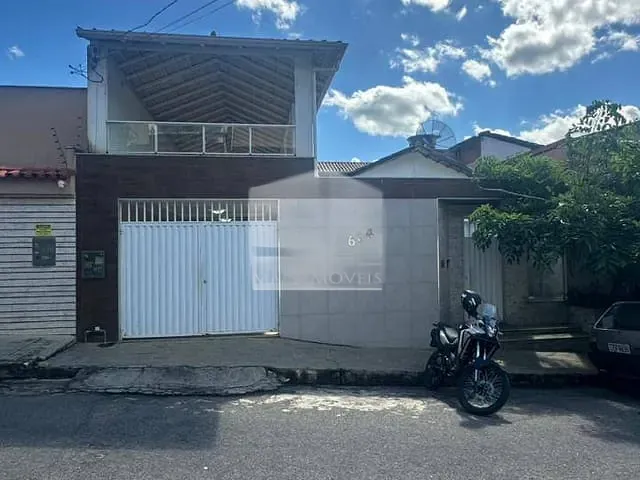 Casa 3 quartos e 2 banheiros, à venda, no bairro João XXIII em Muriaé