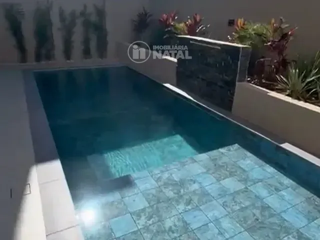 Casa com 252m² 3 quartos e 4 banheiros, para alugar, no bairro Conjunto Habitacional Alexandre Urbanas em Londrina