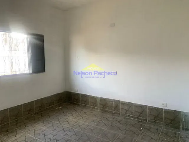 Casa com 289m² 2 quartos e 1 banheiro, à venda, no bairro Centro em Mombuca