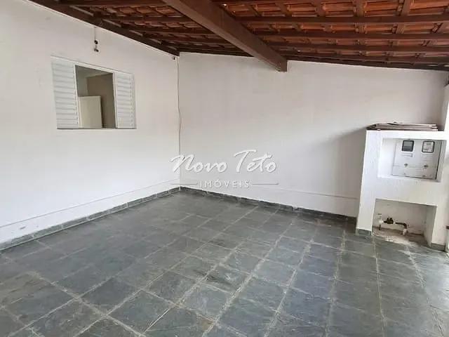 Casa 2 quartos e 1 banheiro, para alugar, no bairro Jardim Mariana I em São José dos Campos