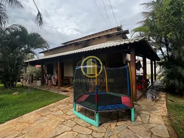 Casa com 800m² 4 quartos e 2 banheiros, à venda, no bairro Setor Habitacional Vicente Pires em Brasília