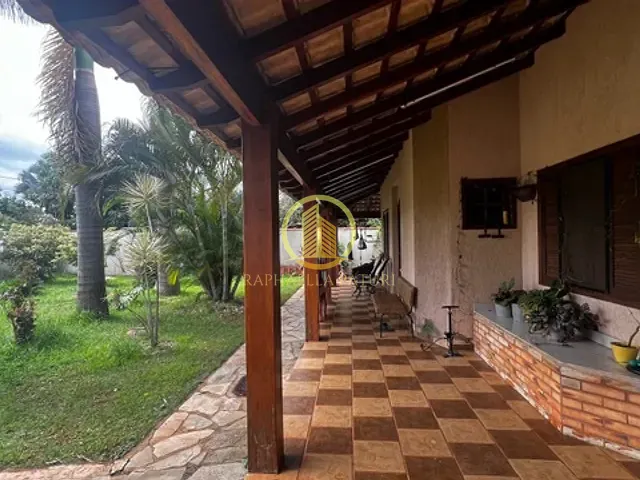 Casa com 800m² 4 quartos e 2 banheiros, à venda, no bairro Setor Habitacional Vicente Pires em Brasília