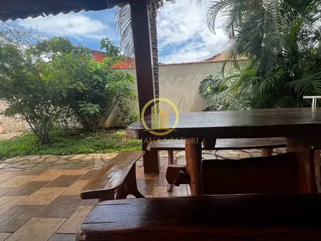Casa com 800m² 4 quartos e 2 banheiros, à venda, no bairro Setor Habitacional Vicente Pires em Brasília