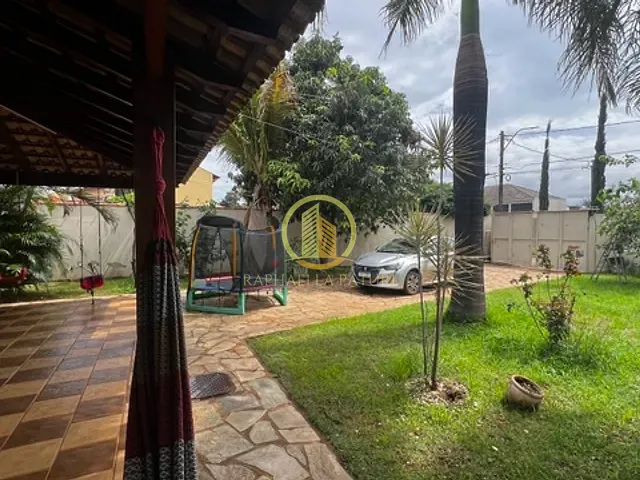 Casa com 800m² 4 quartos e 2 banheiros, à venda, no bairro Setor Habitacional Vicente Pires em Brasília