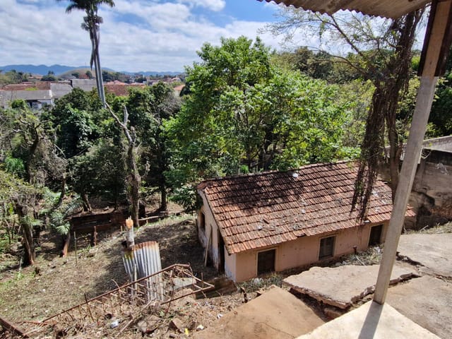 Casa 2 quartos e 1 banheiro, à venda, no bairro Centro em Vassouras