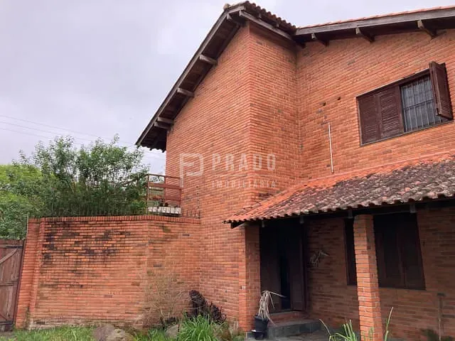 Casa 4 quartos e 2 banheiros, à venda, no bairro Areal em Pelotas