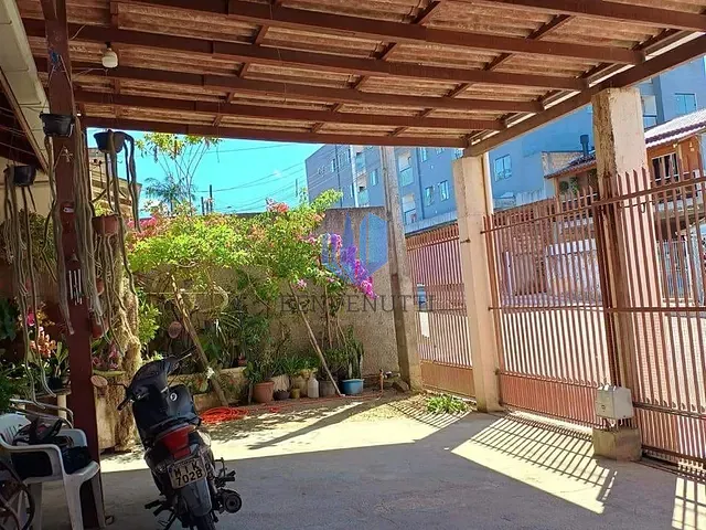 Casa 2 quartos e 2 banheiros, à venda, no bairro Monte Alegre em Camboriú