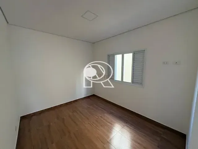 Casa 2 quartos e 2 banheiros, para alugar, no bairro Jardim Esperanca em Registro