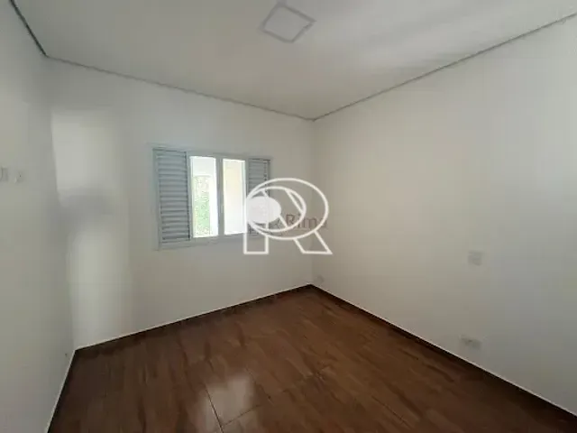 Casa 2 quartos e 2 banheiros, para alugar, no bairro Jardim Esperanca em Registro
