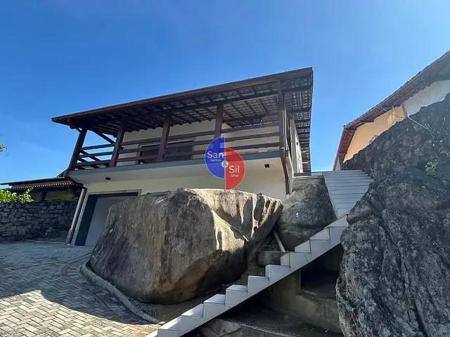 Casa com 600m² 3 quartos e 2 banheiros, à venda, no bairro Iconha em Guapimirim
