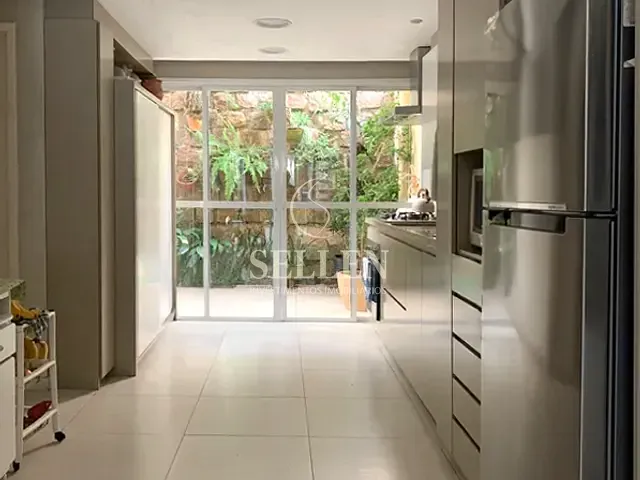Casa 4 quartos e 1 banheiro, à venda, no bairro Cristal em Porto Alegre