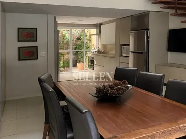 Casa 4 quartos e 1 banheiro, à venda, no bairro Cristal em Porto Alegre