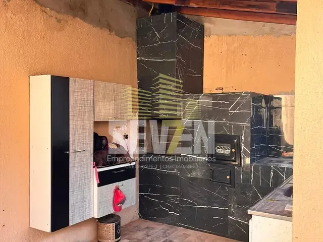 Casa com 300m² 3 quartos e 2 banheiros, para alugar, no bairro Vila Santa Tereza em Bauru
