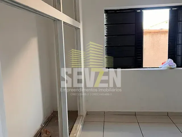 Casa com 300m² 3 quartos e 2 banheiros, para alugar, no bairro Vila Santa Tereza em Bauru