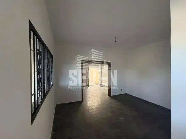 Casa com 300m² 3 quartos e 2 banheiros, para alugar, no bairro Vila Santa Tereza em Bauru