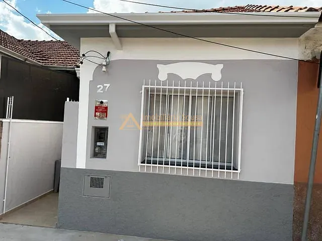 Casa com 150m² 2 quartos e 1 banheiro, à venda, no bairro Vila Santa Rosa em Jundiaí