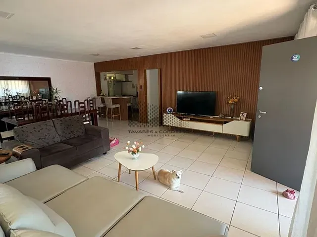 Casa com 320m² 4 quartos e 3 banheiros, à venda, no bairro Centro em Guaratuba
