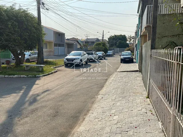 Casa com 137m² 2 quartos e 1 banheiro, à venda, no bairro Boqueirão em Curitiba