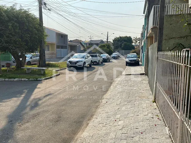 Casa com 137m² 2 quartos e 1 banheiro, à venda, no bairro Boqueirão em Curitiba