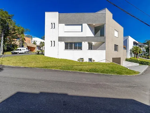 Casa com 313m² 3 quartos e 6 banheiros, à venda, no bairro Santa Felicidade em Curitiba
