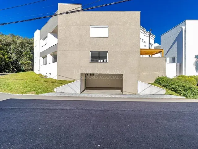 Casa com 313m² 3 quartos e 6 banheiros, à venda, no bairro Santa Felicidade em Curitiba
