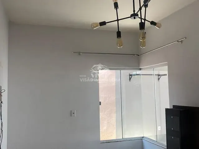 Casa com 300m² 2 quartos e 2 banheiros, à venda, no bairro Residencial Boungainvile em Sinop