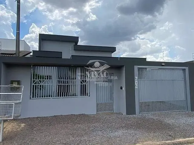 Casa com 300m² 2 quartos e 2 banheiros, à venda, no bairro Residencial Boungainvile em Sinop