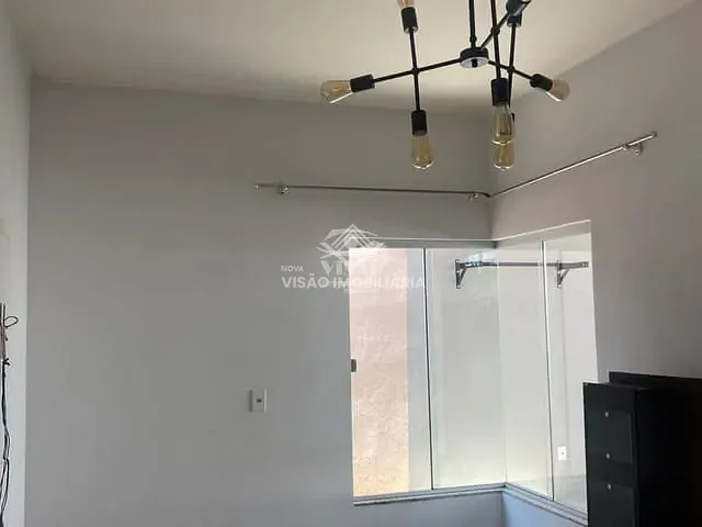 Casa com 300m² 2 quartos e 2 banheiros, à venda, no bairro Residencial Boungainvile em Sinop