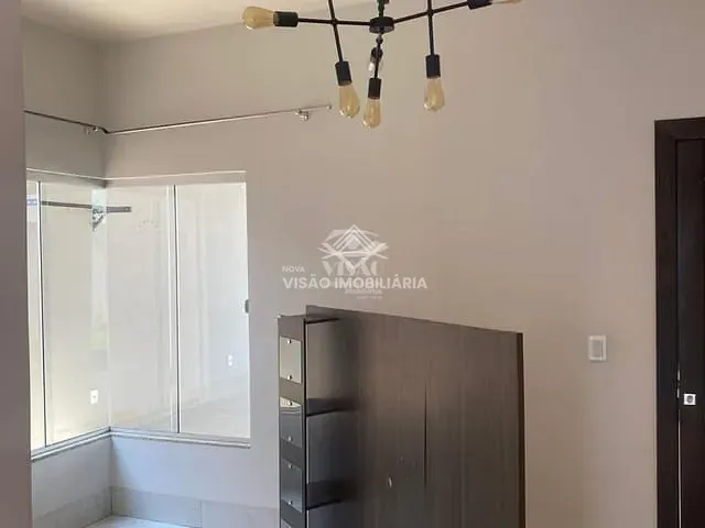 Casa com 300m² 2 quartos e 2 banheiros, à venda, no bairro Residencial Boungainvile em Sinop