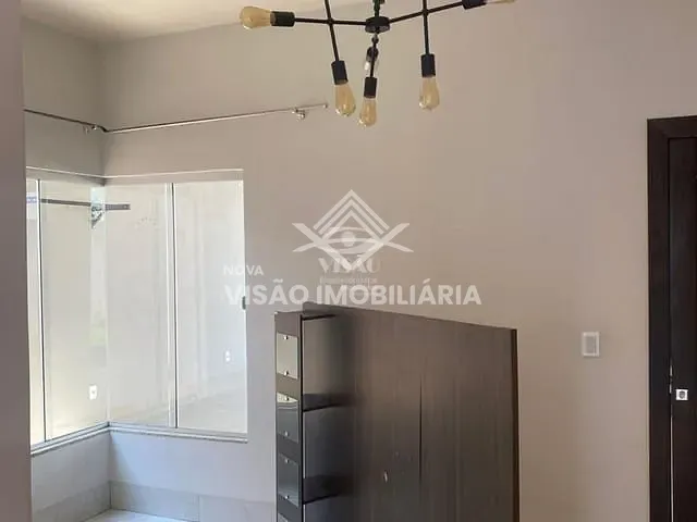Casa com 300m² 2 quartos e 2 banheiros, à venda, no bairro Residencial Boungainvile em Sinop